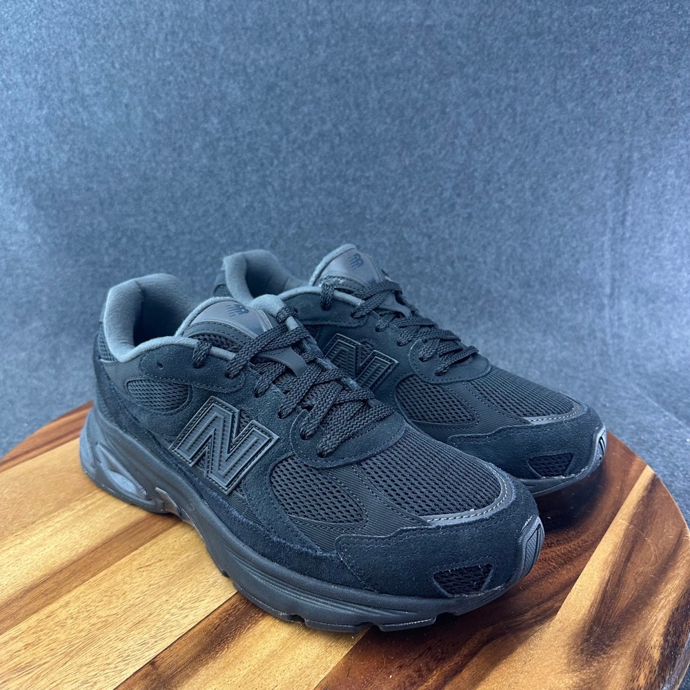 New Balance 2010 Men's Size 11M Lifestyle Shoes Triple Black U20107B1 - Picture 2 of 12